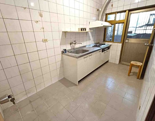 市區樹林頭大全聯大魯閣68道路~優質三房屋況優附家電~含車位 - Image 3