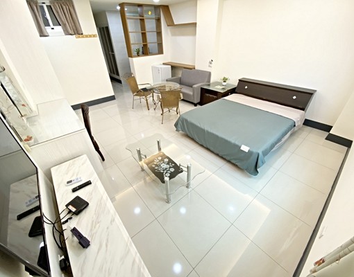 西區忠明南路美術館🌟可租補🌟一房一廳大坪數🌟陽台獨洗曬 - Image 2