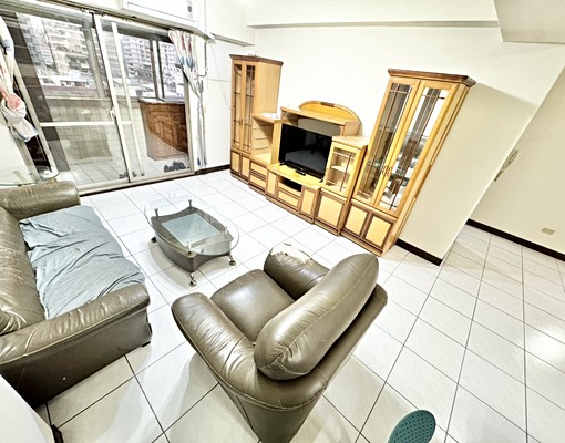 屋況超讚💕3房2衛含車位✨沙發會換新✨可租補 - Image 1