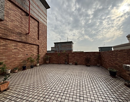 無敵大露臺~超強學區首選! - Thumbnail 3