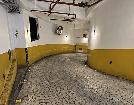 中山區民生建國坡道平面大車位限高2米(含管理費) - Image 2