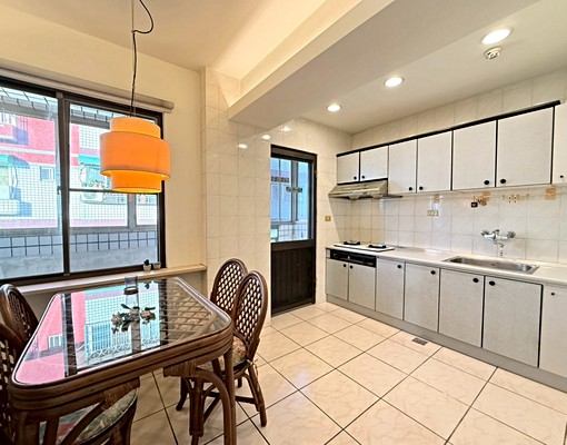 【吉屋租賃】釋出大空間溫馨華夏★家具電全配★台水電子母車 - Image 1