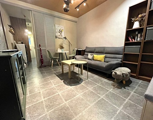 精誠商圈超美透天門前可停車可工作室設計師的家 - Image 2