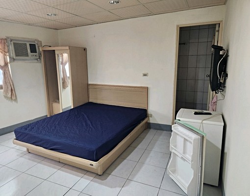 近蘆洲捷運站附簡單裝潢傢俱小套房7500 - Image 2