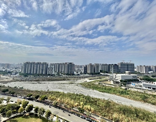 鄰松竹商圈雙鐵🔆可租補🔆2房開伙台水電健身公寓 - Image 1