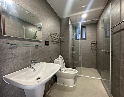 找五泰最安心思思~環境適合居住~帶車位~4房2廳2衛2陽台! - Image 4