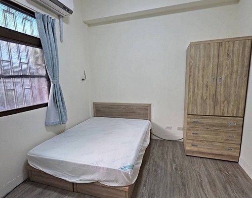 近一中街/靜巷內/有陽台/獨立衛浴/可租補//意志力 - Image 3