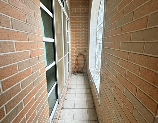 出租✨友愛商圈電梯別墅05-2339797 - Image 7