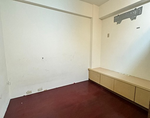 出租✨友愛商圈電梯別墅05-2339797 - Image 8