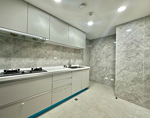 找五泰最安心思思~G17好宅!乾淨舒適~4房2廳2衛浴帶車位 - Image 4