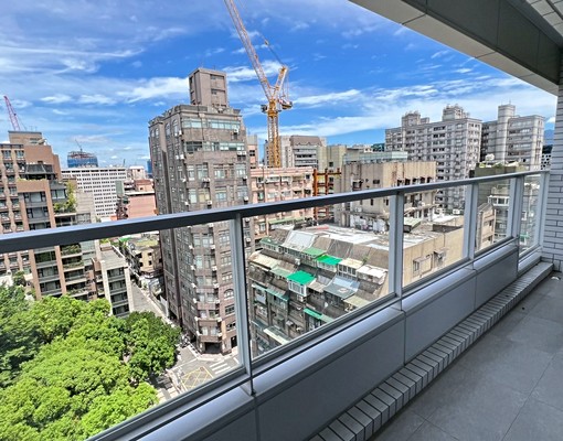 鉑斯✨馬偕中山國小~全新美裝潢面公園 - Image 1