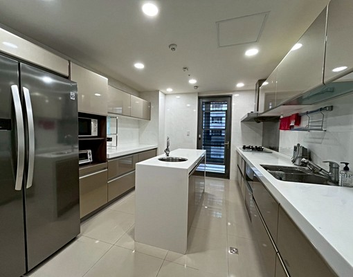 七期豪宅【百達富裔】高樓視野戶4房4衛浴雙平車 - Image 3