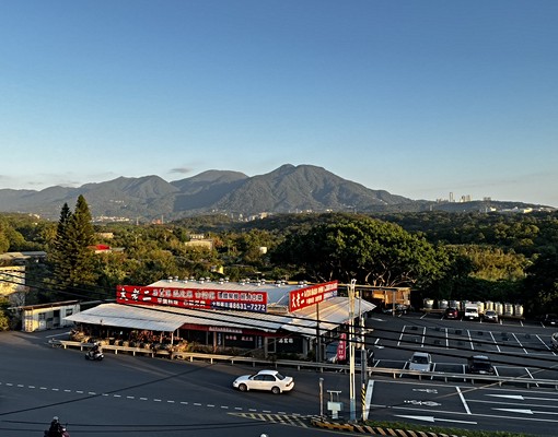 育英國小旁🌟淡金路三段公寓五房大空間出租 - Image 1