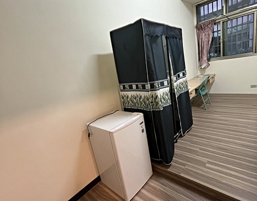 近興大套房/可租補 - Image 4