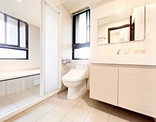 太原軍功東山💖可寵雙租補超美精裝三房含平車💖浴缸 - Image 10