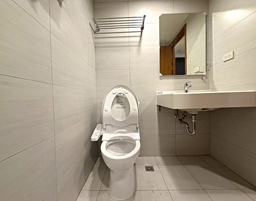 程蕉我是承辦🍌遠雄幸福成全新完工可租補含管含家具直接入住 - Image 15