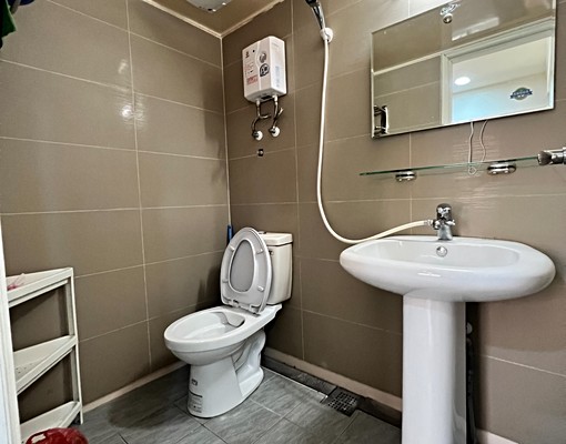 捷運站旁可租補正1房1廳含管家俱電全配一咖皮箱直接住 - Image 13