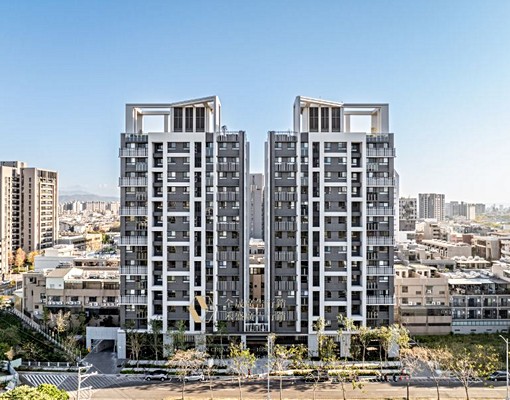 可租補~澄石學而~新光學區~全新裝璜~視野戶兩房平車 - Image 1