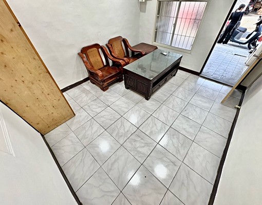 華麗工業風🔥傢俱簡配✅市場低價✨含汽車位💯 - Image 2