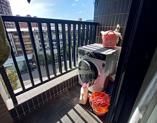 周邊機能便利,家具設備齊全,拎包入住! - Image 2