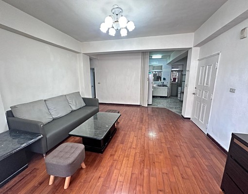 雙十國中旁✨超便宜可貓可租補三房✨台水電✨可戶籍✨合租必看 - Image 1