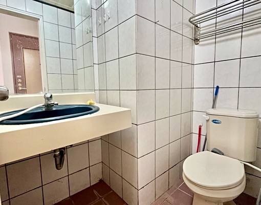 沒看錯就是這麼大間✨台水電✨雙租補✨陽台獨洗✨木地板✨ - Image 7