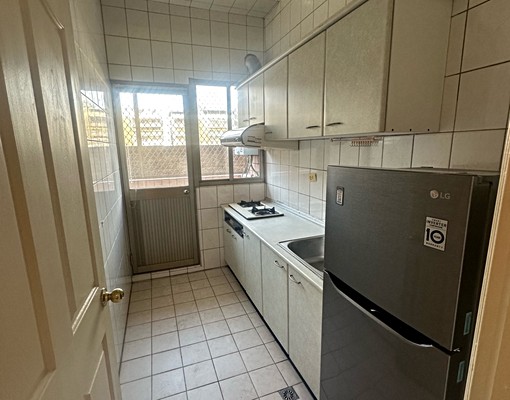 逢甲大學旁漂亮三房 - Image 2