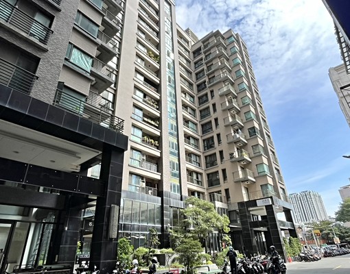 品位居所🔥巨蛋站🔥14.883坪 - Image 1