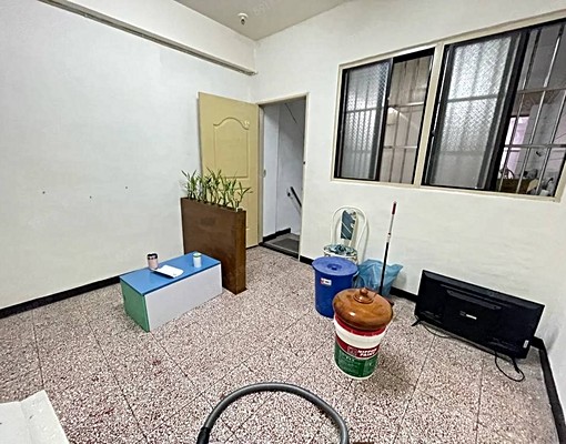 永春、二樓、可貓、靜巷、小資族 - Image 1