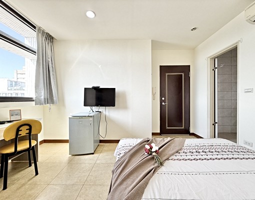 興大小資秒殺💖可租補管理員採光強🌈室內機車位 - Image 4