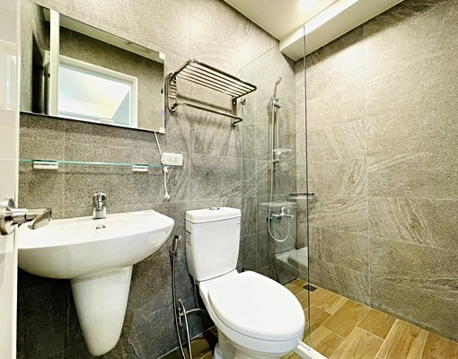 北市全新裝潢套房可租補!一卡皮箱可隨時入住! - Image 10