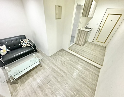 ✨電梯超便宜一房一廳✨近東平夜市✨獨洗曬.流理台✨租到賺到✨ - Image 1