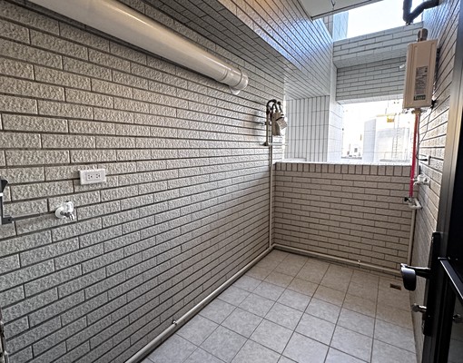 全新三房✨可寵✅充電樁平車✅輕工業風裝潢✅全配可聊✅浴缸🛁 - Image 12