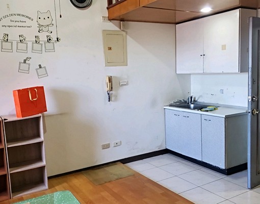 漢口路曉明女中旁樓中樓獨洗獨曬可租補 - Image 7