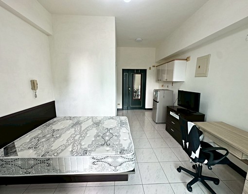 【大晟租屋】🌈東區全配明亮大套房(可租補)不收仲介費 - Image 4