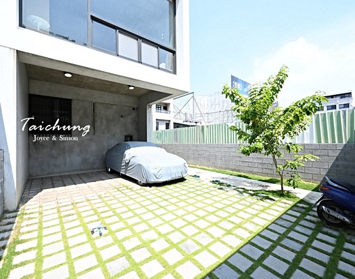 單元二近公益路.臨路8米大面寬別墅.可停2~4車 - Image 2