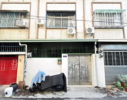 ~潭子~整棟透天~便宜出租~ - Image 2