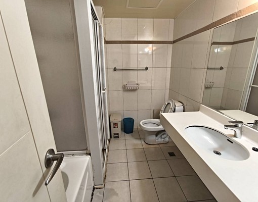 春城大砌二房平面車位!含車含管可租補小巢瓊儀 - Image 8