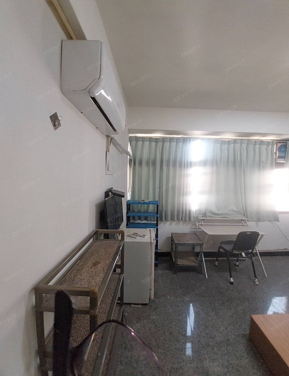 全新變頻冷氣、窗簾