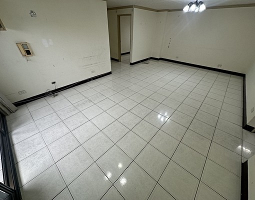 捷運大坪林【稀有5房2衛】有電梯★車位洽★採光佳 - Image 3