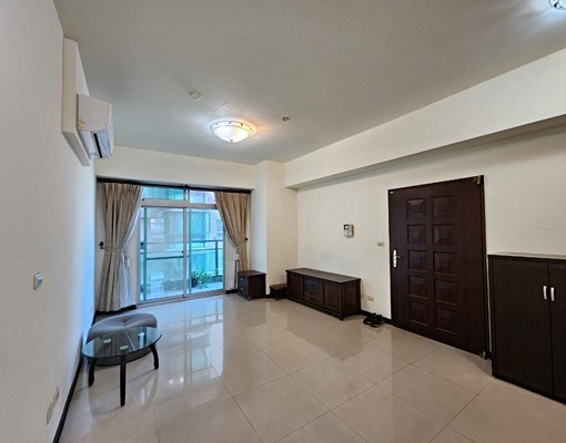 頂溪捷運樂華商圈~中庭社區電梯三房 - Image 1