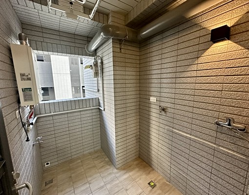 東區🔥質感美兩房、可租補入籍🔥有影片可先看 - Image 14