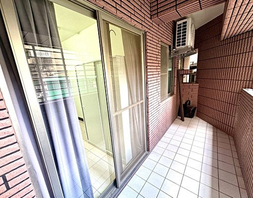 新埔站🌸可租補限貓陽台套房/共洗/包水網管理費代收垃圾 - Image 6