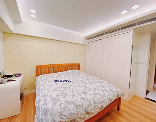 海山站世家大英雄電梯平面車位 - Image 3