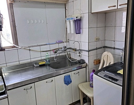 變頻冷氣,獨立舒適大套房有廚房近火車站 - Image 3