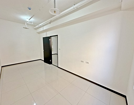 七七嚴選✨興仁夜市✅可寵/可戶籍✅含車管/空屋 - Image 9