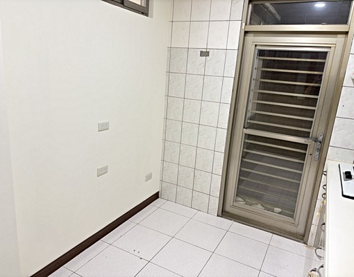 蘆洲佳瑪商圈🏡電梯3房🚙另有平面停車位 - Image 4