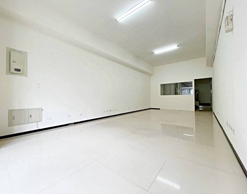 北屯左岸高第1+2樓店月租:32000元含管理費 - Image 3