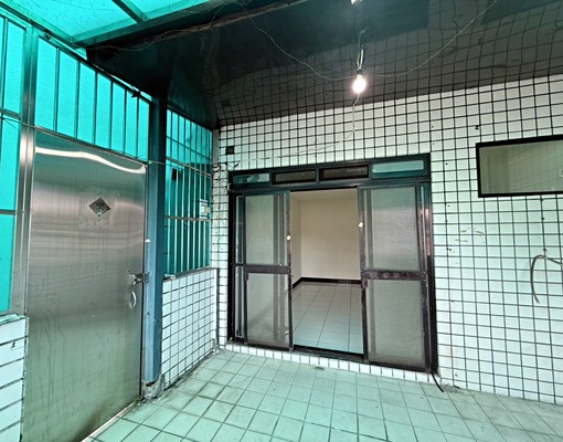 近幸福路宏泰市場|兩房空間好規劃|大露台好運用 - Image 2