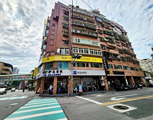 好康居電梯兩房+車位|麥當勞・全聯旁|租金含管理費車位 - Image 15